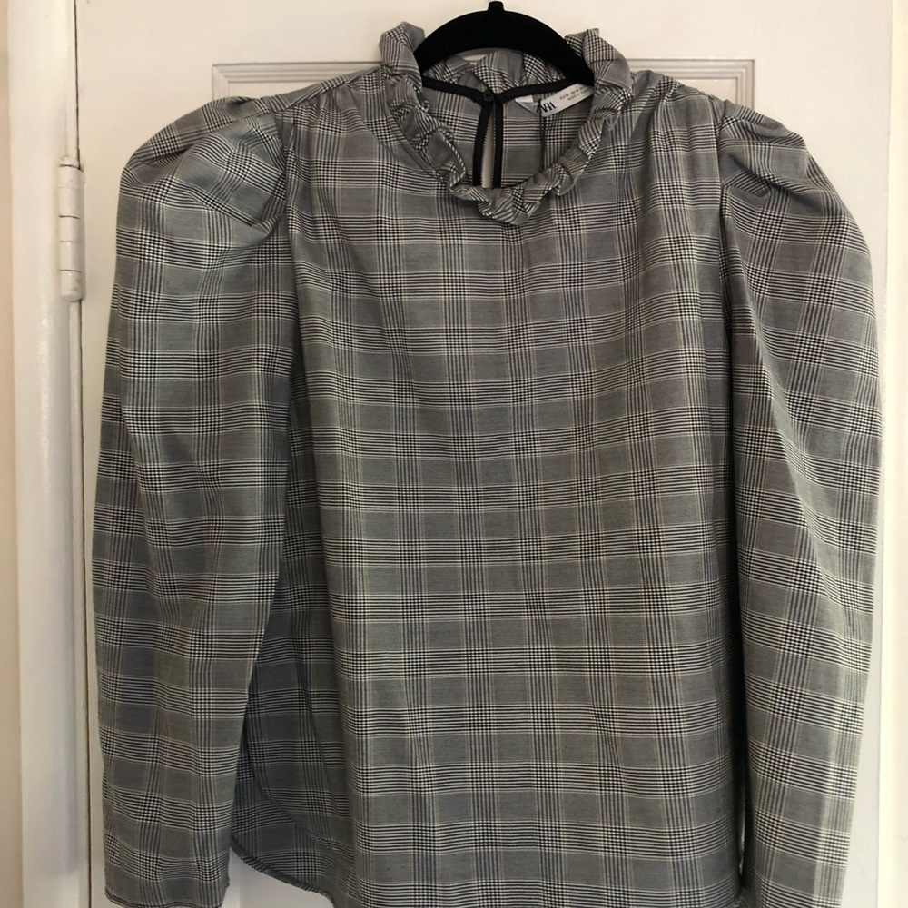 NWT Zara Puff Sleeve Blouse